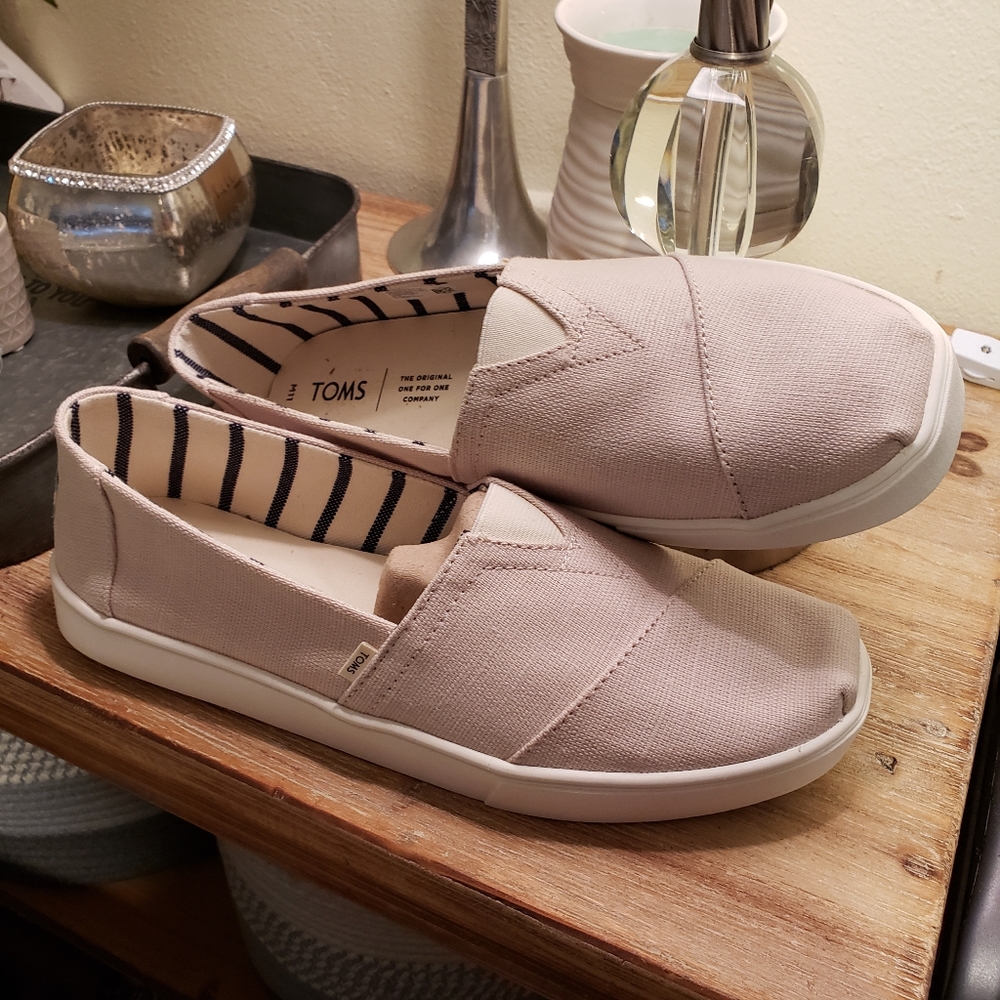 TOMS  canvas venice collection.